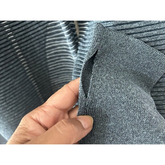 Under Armour Women's L Blue IntelliKnit Phantom Sweater 2.0 Crew Fitted NWOT - Picture 5 of 9